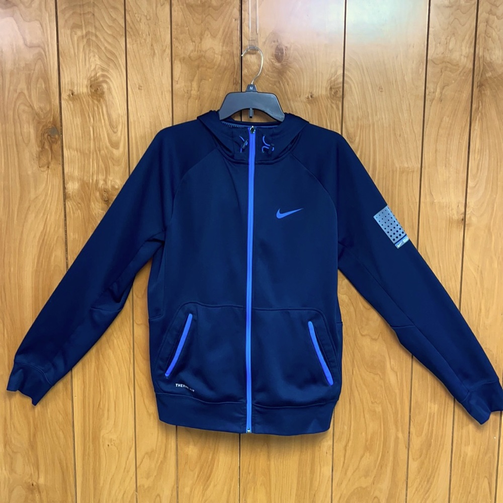 Men’s Nike Fleece-Lined Hooded Basketball Zip-Up Therma-Fit